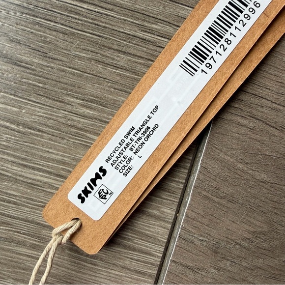 SKIMS Recycled Swim Adjustable Triangle Top | Size: Large - Picture 3 of 7